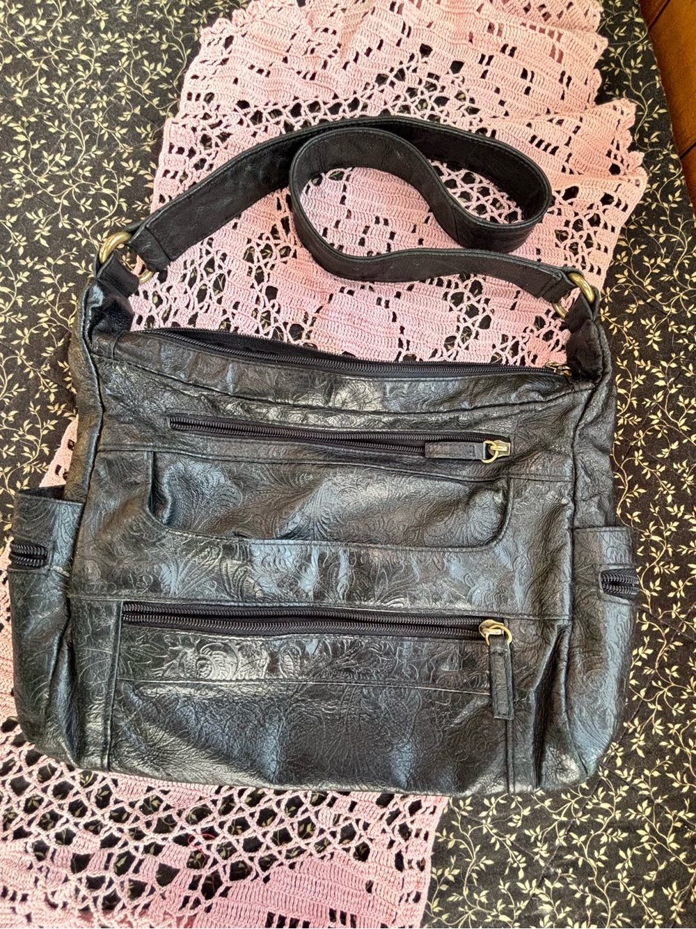 VTG Great American Leatherworks Black Floral Embossed Multi-Zip Crossbody Bag